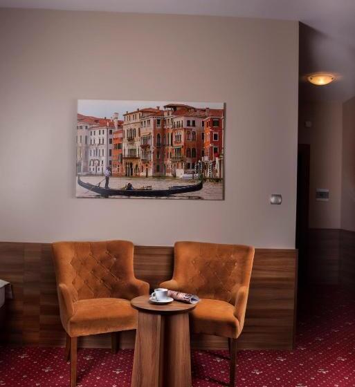 חדר קלאסי, Cristal Park