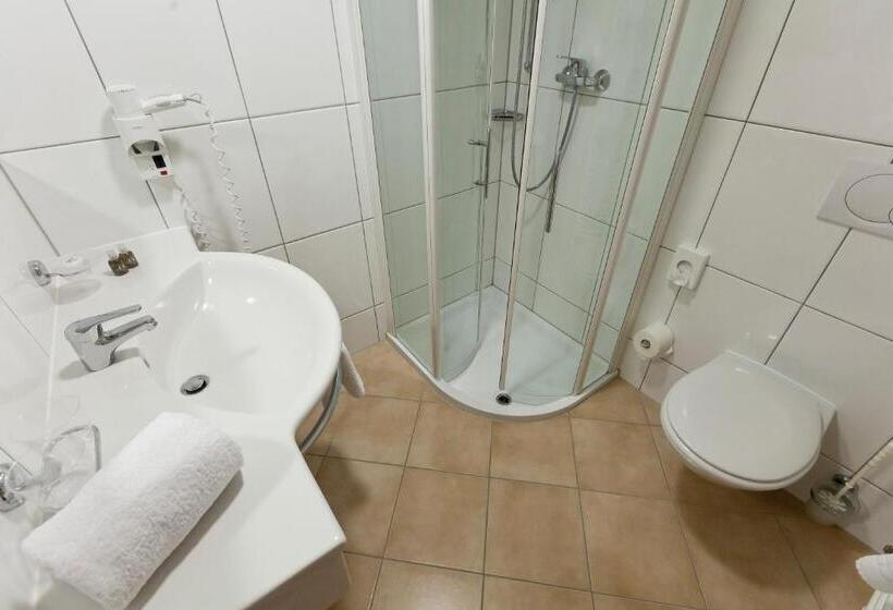 スタンダードルーム, Garni Rifflsee