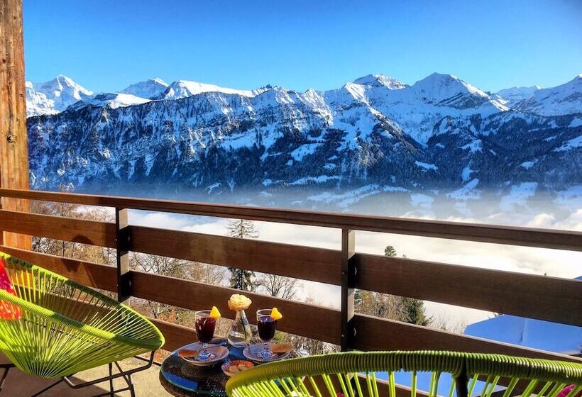 Номер Стандарт Вид на Горы, Gloria