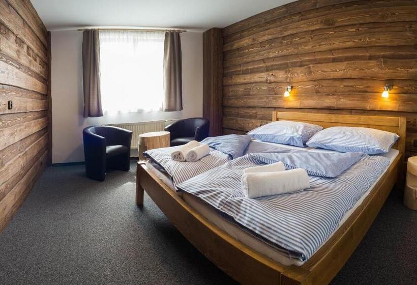 חדר דלוקס, Kristian