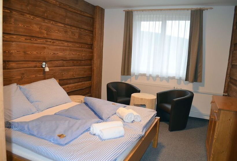 חדר דלוקס, Kristian