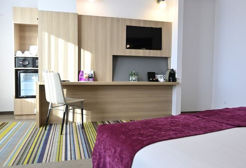 חדר סופריור, Vestil