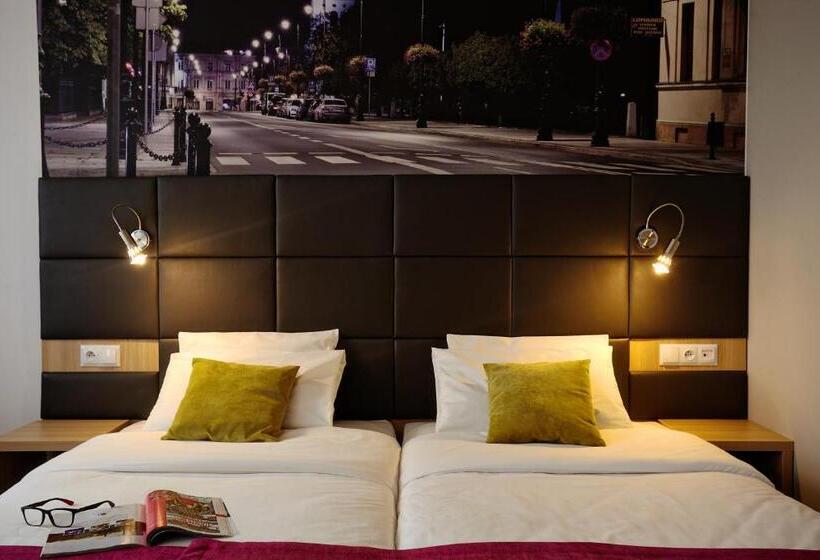 חדר סופריור, Vestil