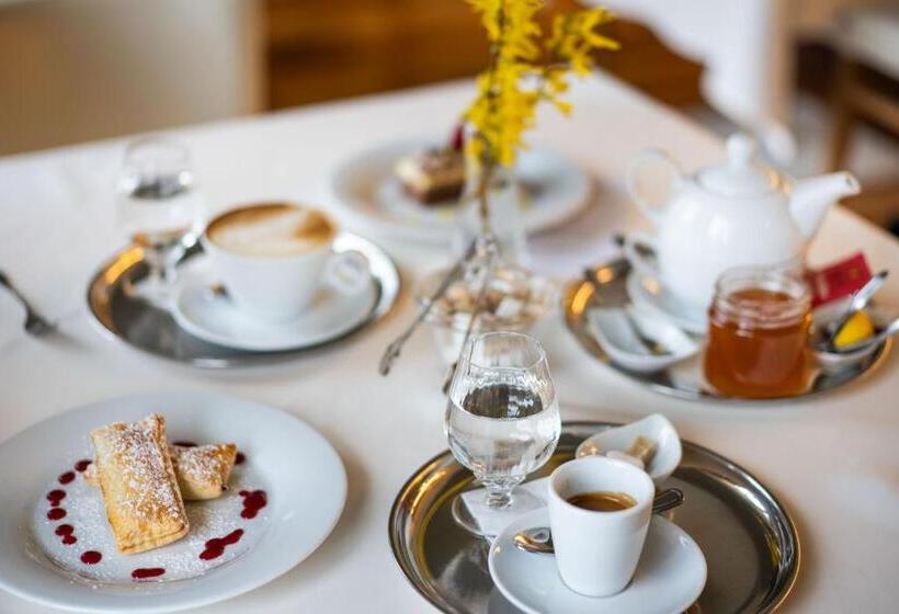 标准单人间, Radun