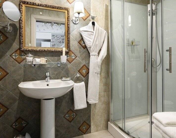 غرفة قياسية فردية, Residence