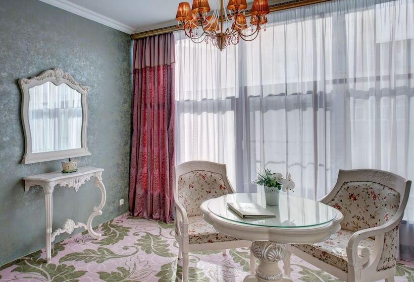 غرفة ديلوكس, Residence