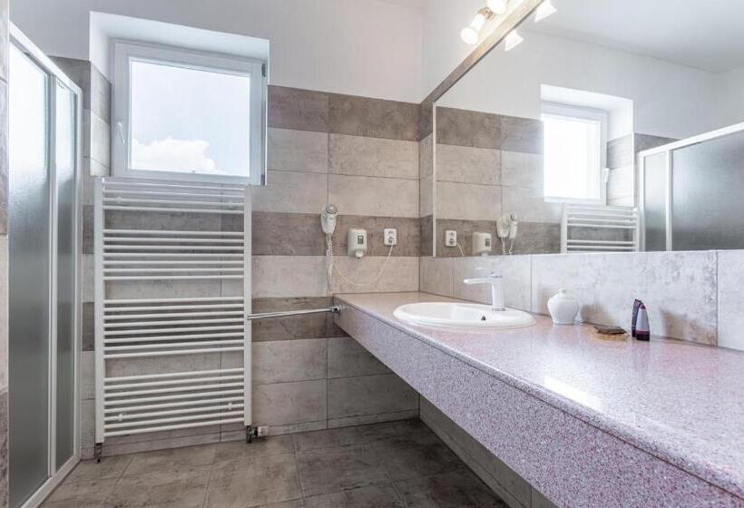 اتاق راحتی, Sanatorium Mariot