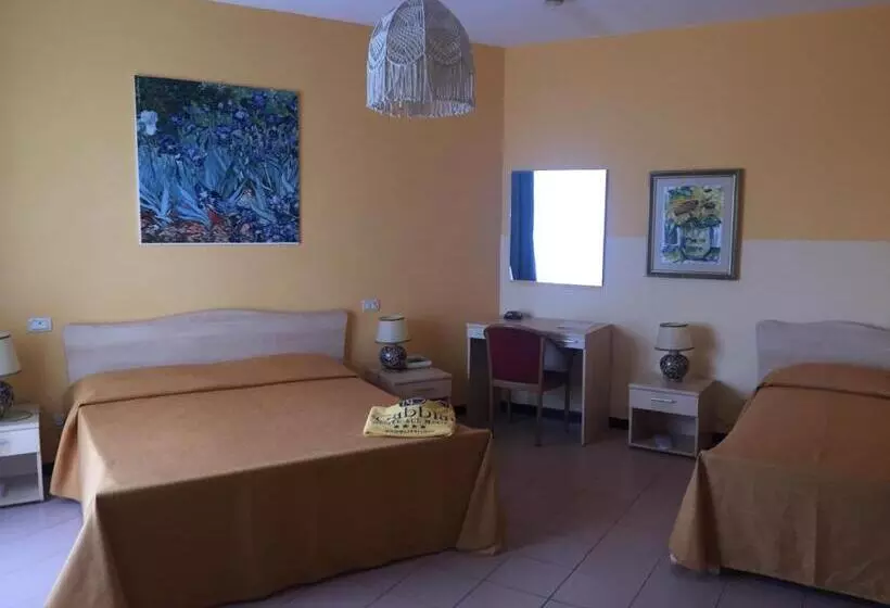 اتاق استاندارد چهار تخته, Sul Mare Al Gabbiano