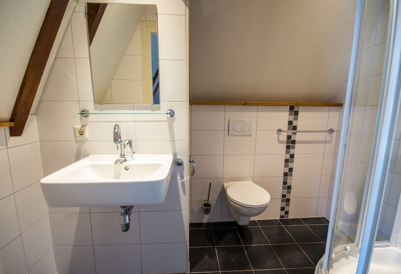 Номер Стандарт, Kings Inn City Hostel