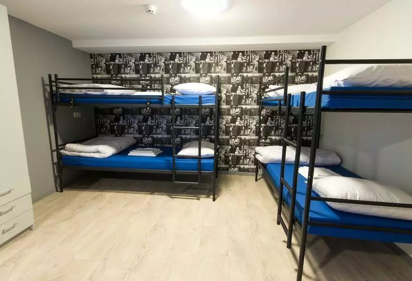 تختخواب در اتاق مشترک, Kings Inn City Hostel