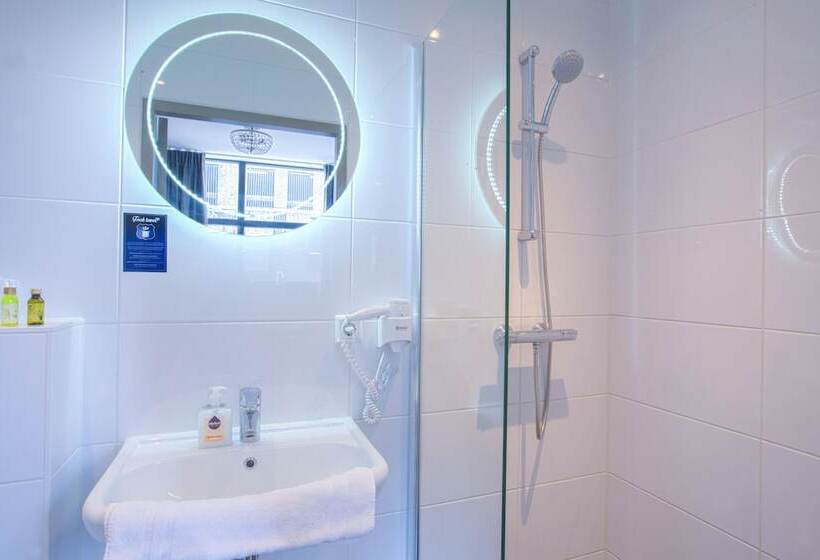 Номер Deluxe, Kings Inn City Hostel
