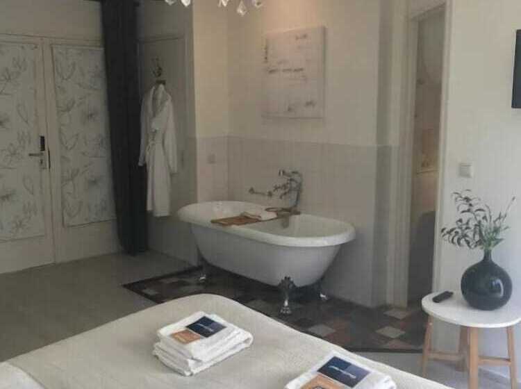 Quarto Deluxe, Kings Inn City Hostel