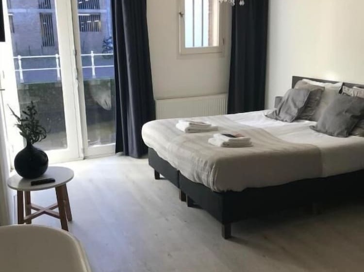 Номер Deluxe, Kings Inn City Hostel