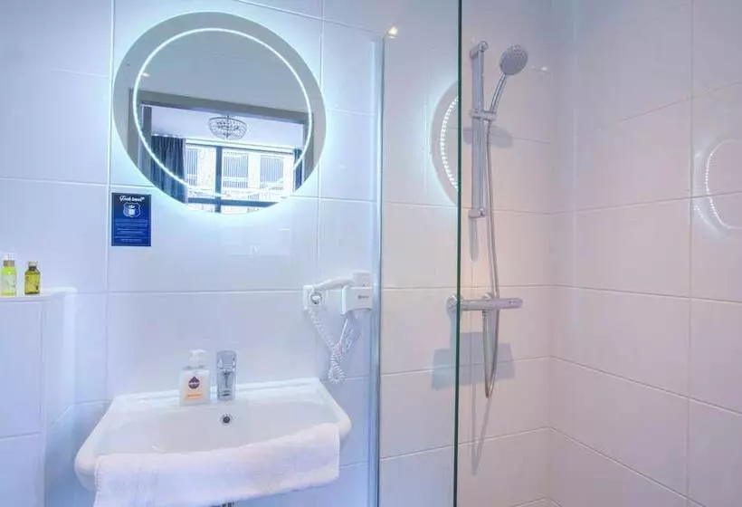 اتاق استاندارد سه نفره, Kings Inn City Hostel