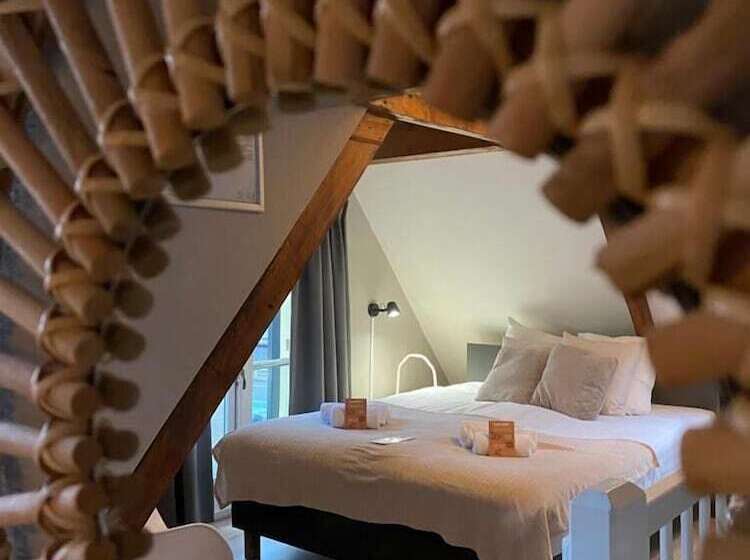 スタンダードトリプルルーム, Kings Inn City Hostel