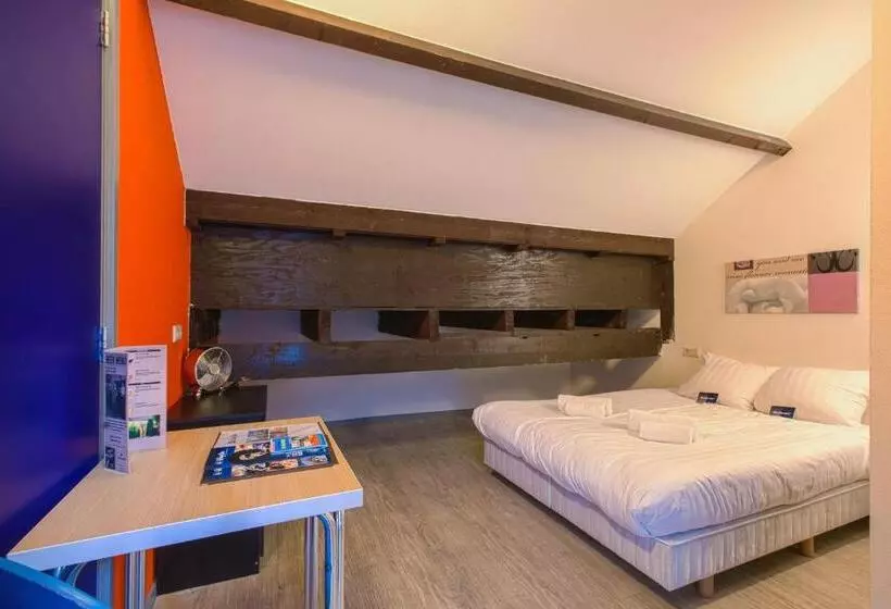 اتاق استاندارد, Kings Inn City Hostel