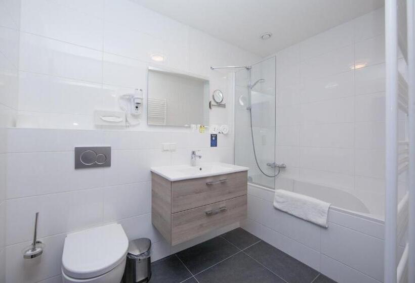 Номер Superior, Kings Inn City Hostel