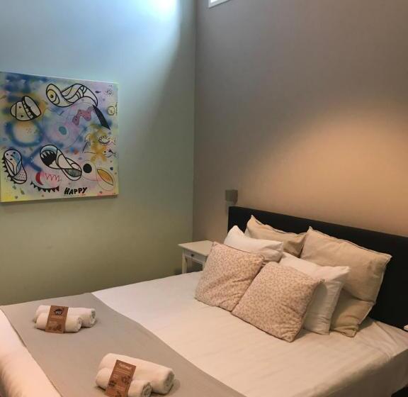 Номер Superior, Kings Inn City Hostel