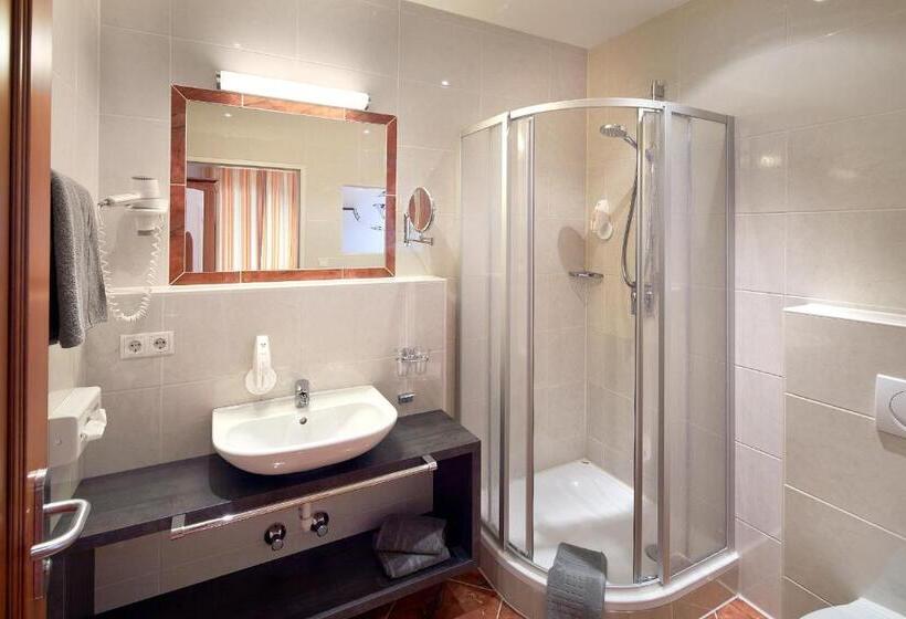 スタンダード4人部屋, Gasthof Hotel Post