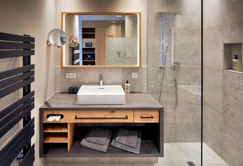 バルコニー付きデラックスルーム, Gasthof Hotel Post
