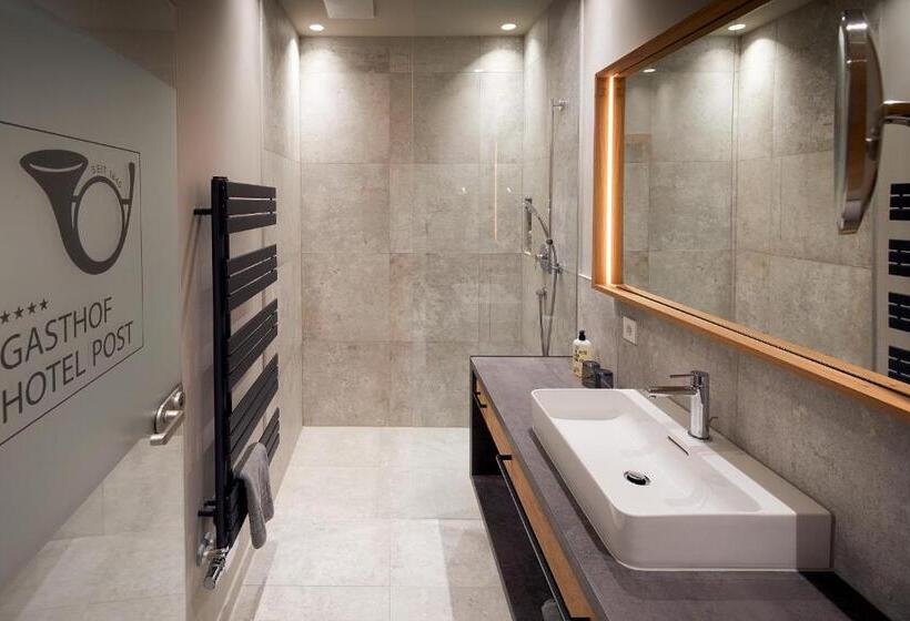 バルコニー付きスタンダードトリプルルーム, Gasthof Hotel Post