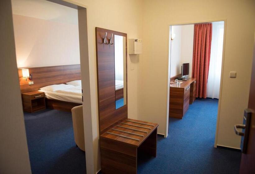 غرفة عائلية, Wellness Hotel Frymburk