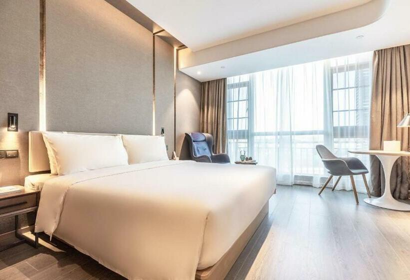 Номер Deluxe, Atour Hotel Zhongshan West Xingzhong Plaza