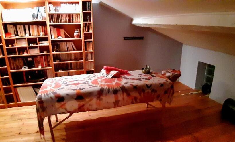 חדר סטנדרט לשלושה, Le Clos Art