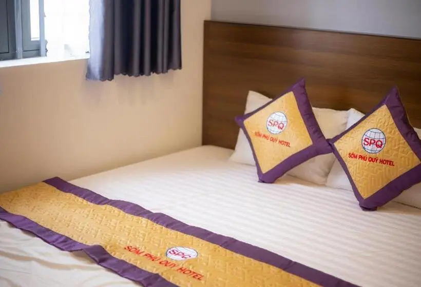 اتاق لوکس با بالکن, Khách Sạn Sớm Phú Quý   Ninh Thuận