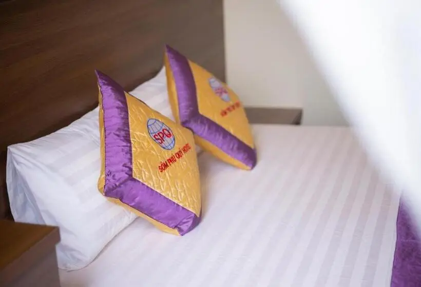 اتاق خانوادگی, Khách Sạn Sớm Phú Quý   Ninh Thuận