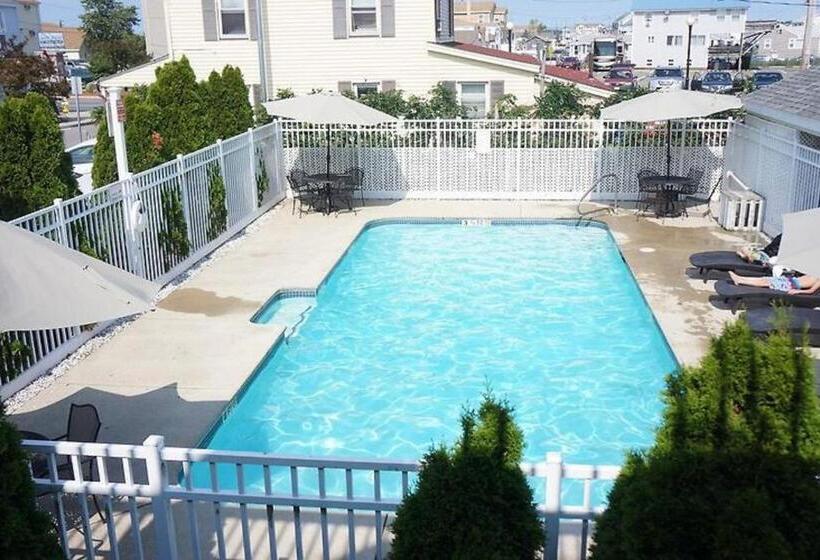 غرفة قياسية مزوَّدة بشُرفة, Ships Inn