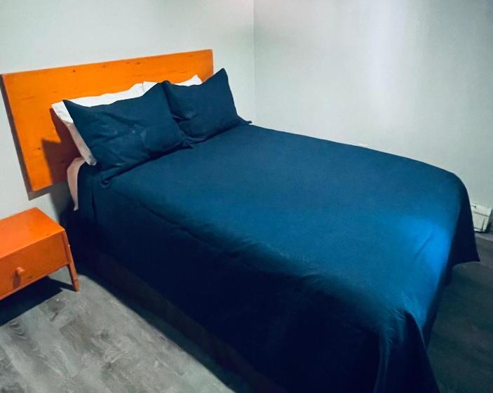 شقة غرفة واحدة مطلة على حمام السباحة, Ships Inn