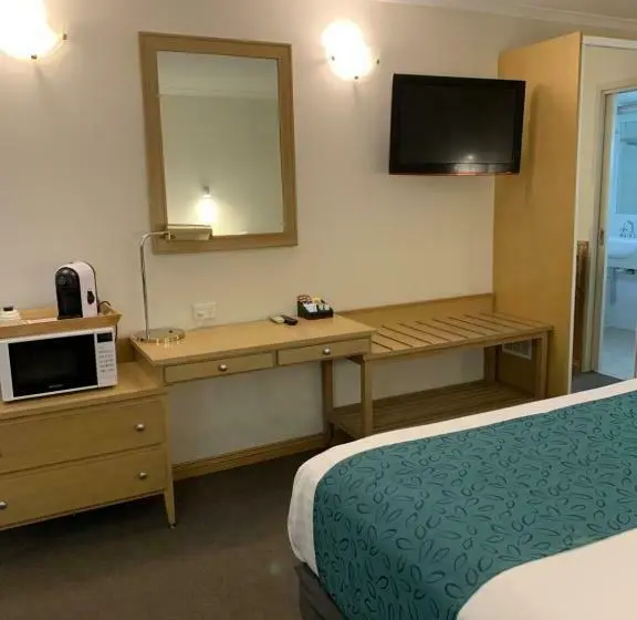 キングサイズベッドのスタンダードルーム, Latrobe Motel Morwell