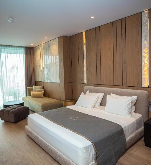 小型套房带海景, Prado Luxury