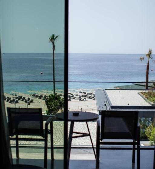 סוויטת ג'וניור נוף לים, Prado Luxury