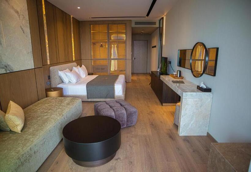 小型套房带海景, Prado Luxury
