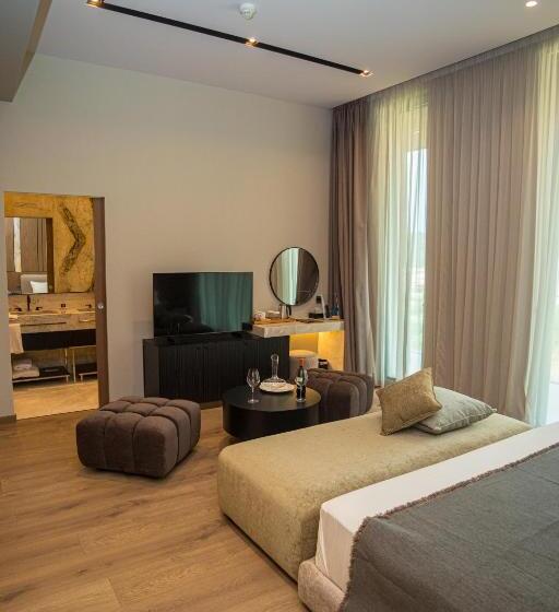 סוויטת ג'וניור דלוקס, Prado Luxury