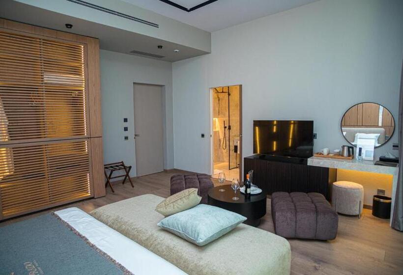 סוויטת ג'וניור דלוקס, Prado Luxury