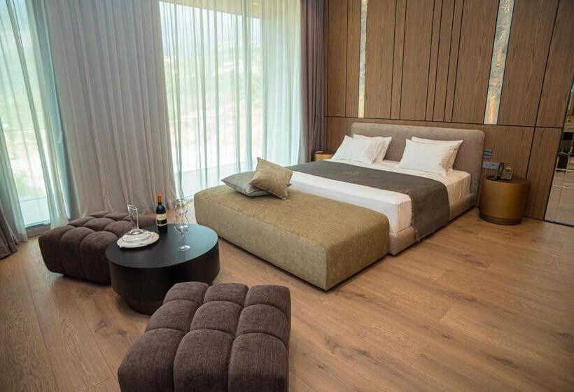 סוויטת ג'וניור דלוקס, Prado Luxury