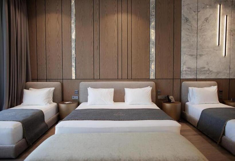 סוויטה משפחתית, Prado Luxury