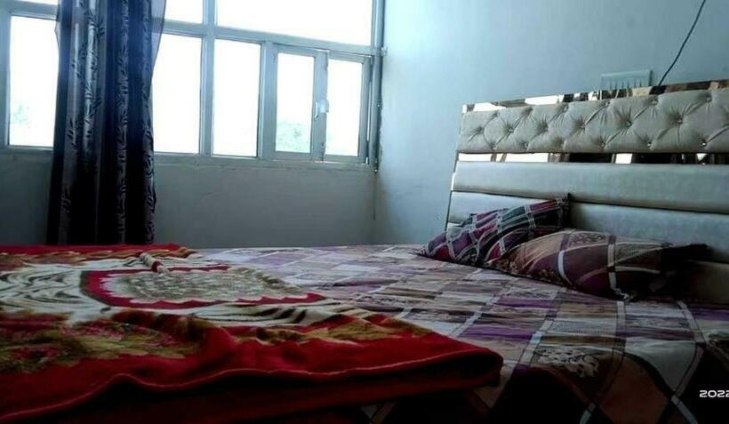 トリプルクラシックルーム, Spot On Harsh