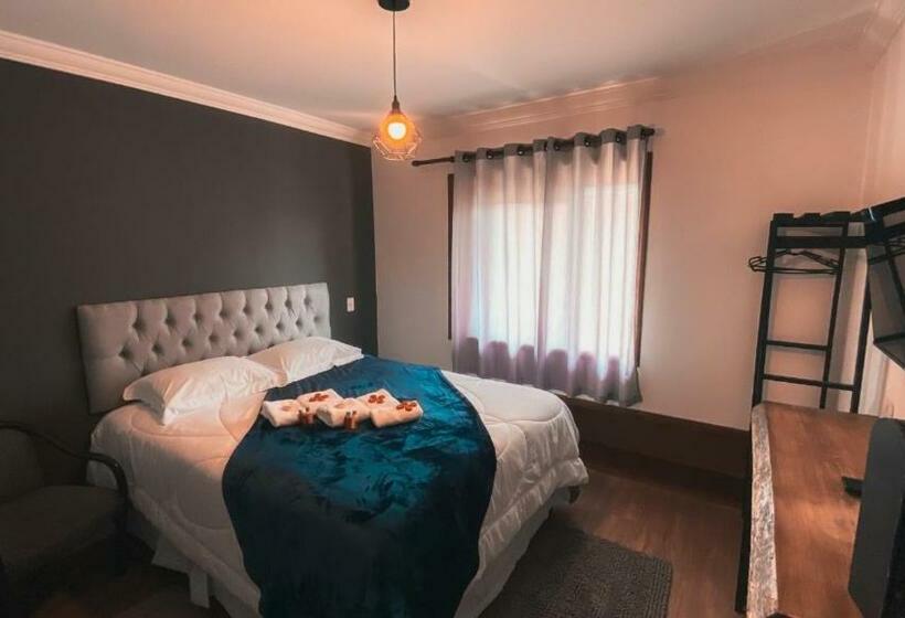 جناح, Tico Pousada