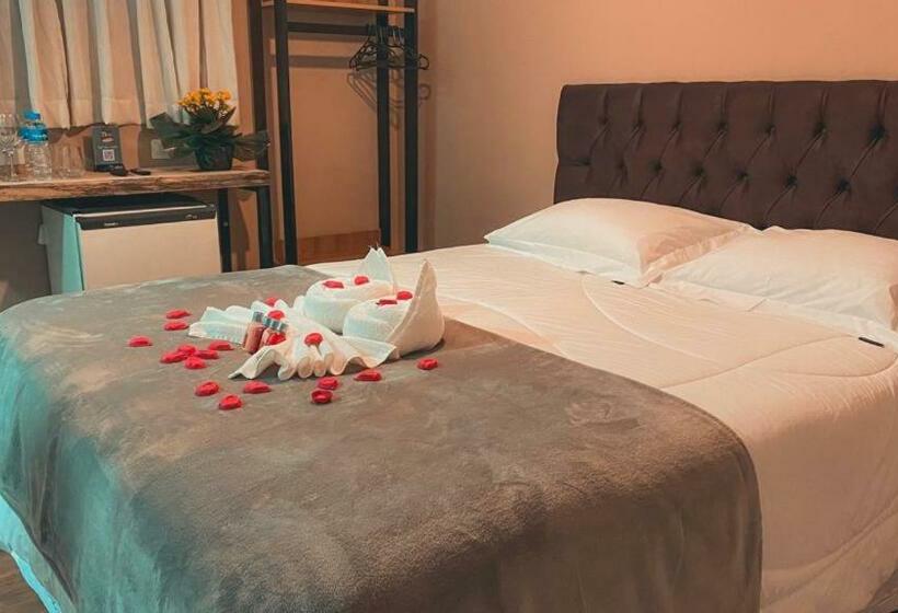 جناح إدارى, Tico Pousada