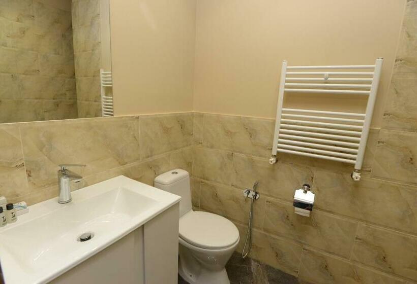 اتاق لوکس, Aratta Royal