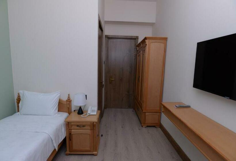 اتاق لوکس یک تخته, Aratta Royal