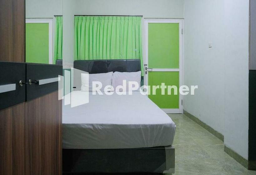 חדר סטנדרט, Pondok Hijau Syariah Mitra Reddoorz At Citraland Surabaya