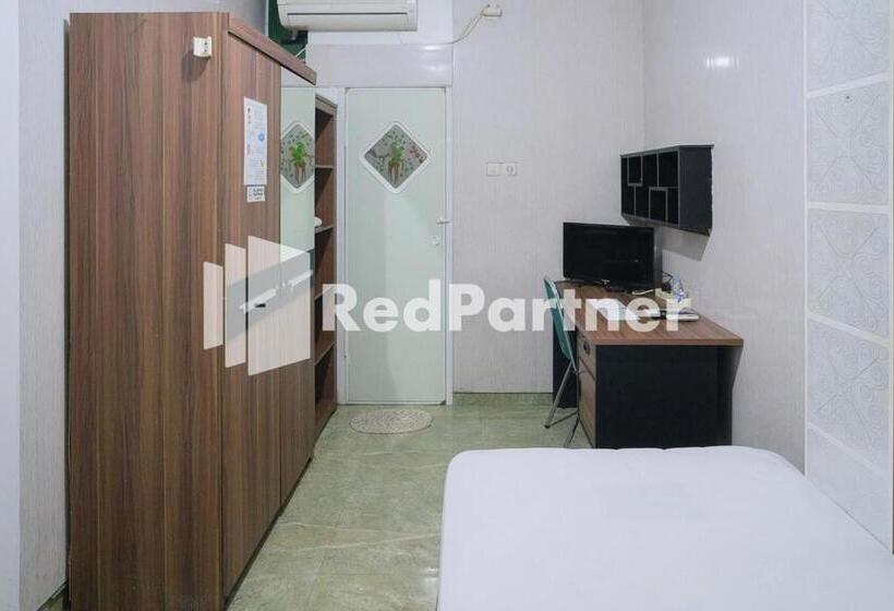חדר אקונומי יחיד, Pondok Hijau Syariah Mitra Reddoorz At Citraland Surabaya