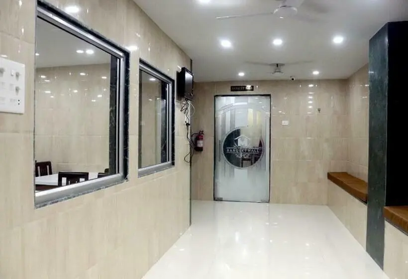 اتاق لوکس یک تخته, The Hotel Millennium