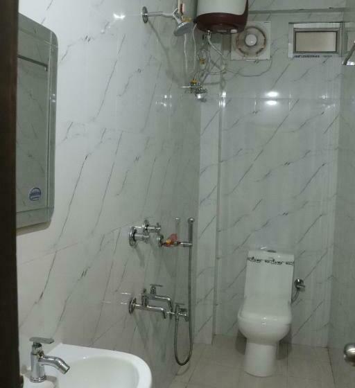 חדר דלוקס, The Hotel Millennium