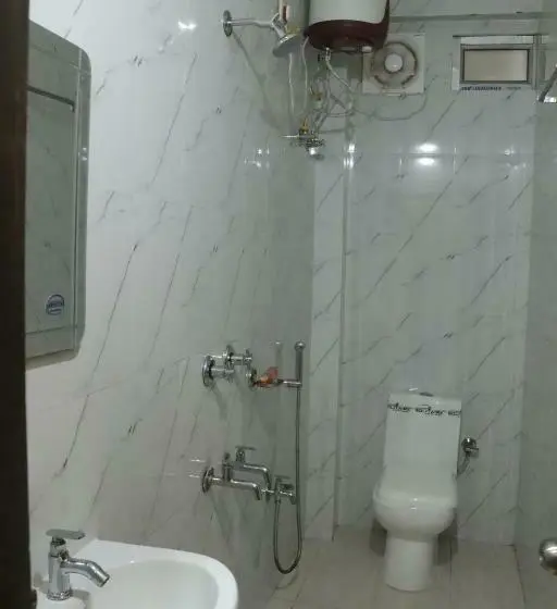 اتاق لوکس, The Hotel Millennium